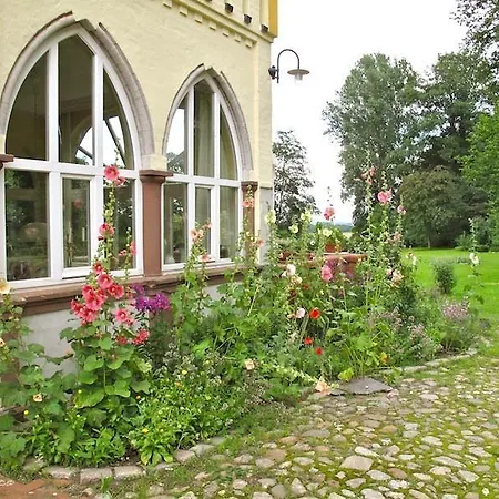 Schloss Lelkendorf, Hoppenrade Apartamento *